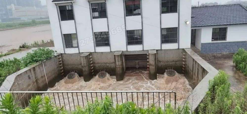 肥乡泵站多口排水闸门