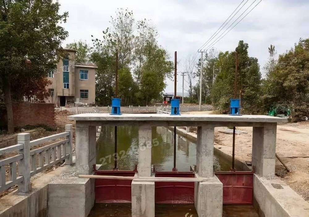 福安三孔渠道闸门