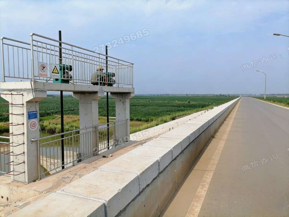 德州公路旁渠道闸门