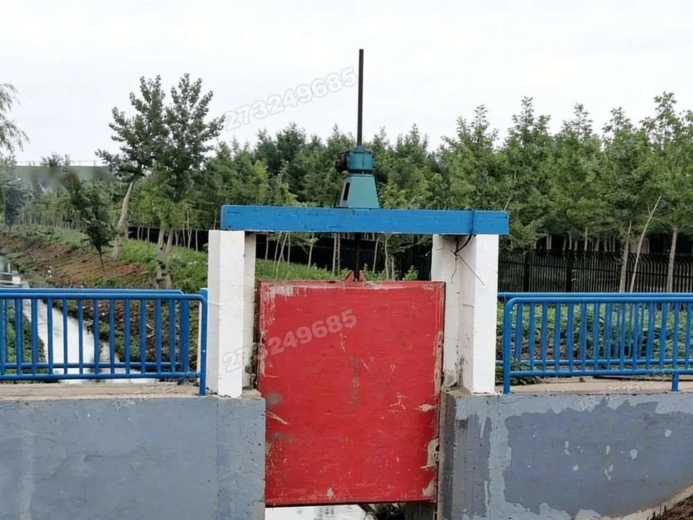 小河护栏配套铸铁闸门