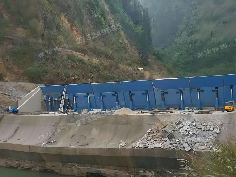 黄骅山区河道液压钢坝闸门