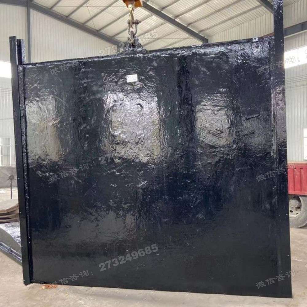 米脂县大型黑色方形铸铁闸门